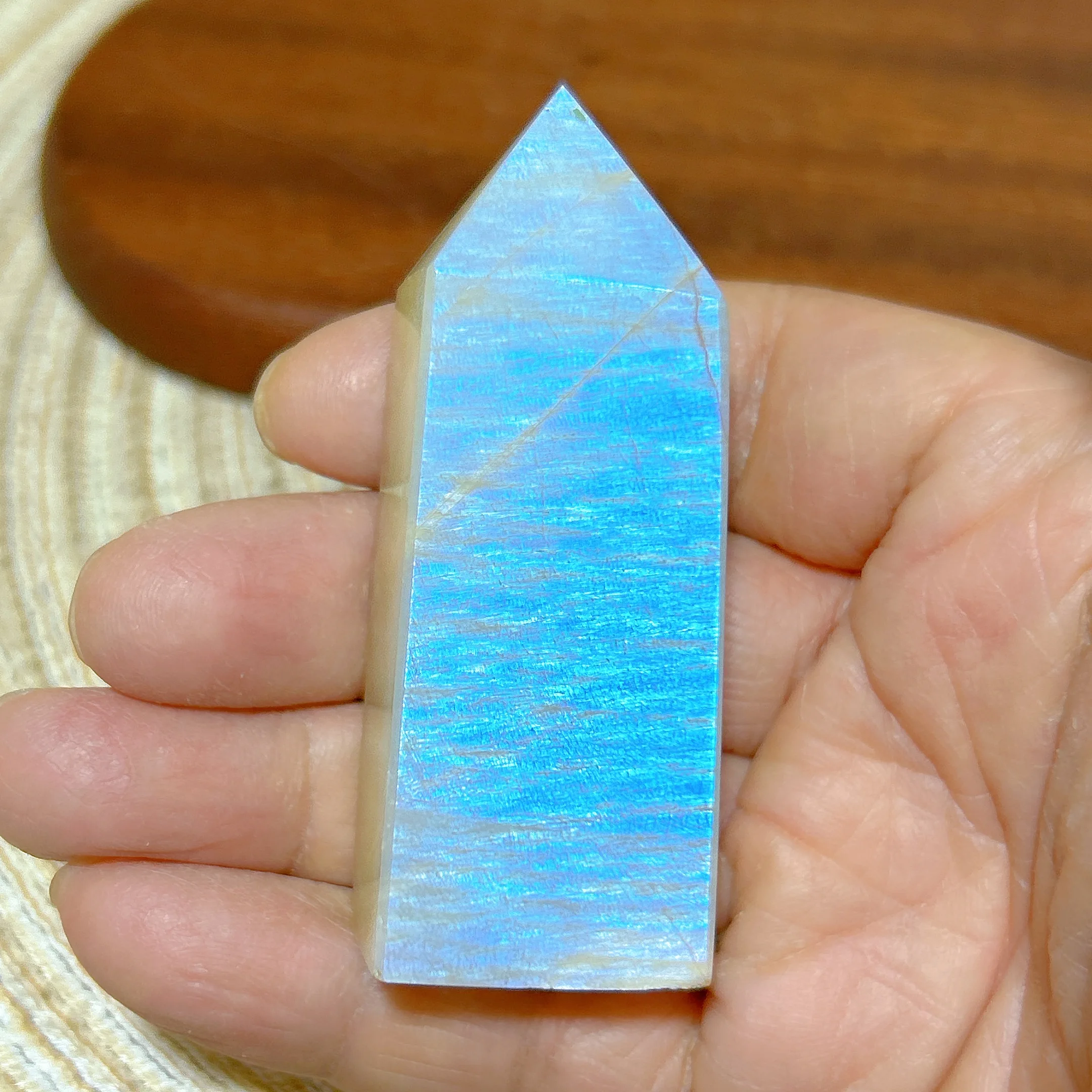 Natural Crystal Blue Flashy Moonstone Tower Point Energy Reiki Healing Gemstones High Quality Home Decorations Room Decor Gift