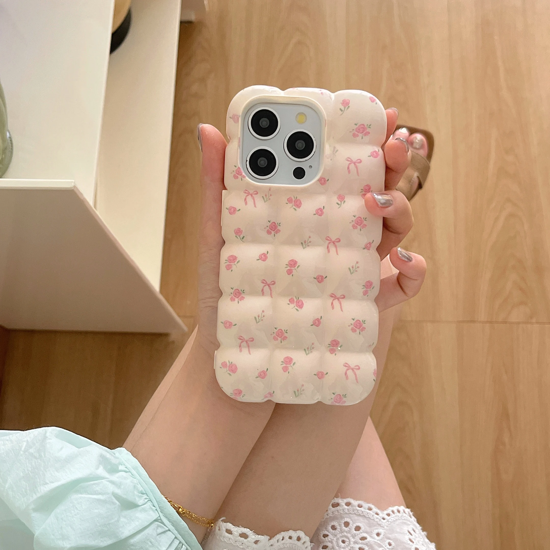 Lovely INS Egg Puffs Shape Vintage Flower Prints Cute Phone Case for iPhone 15 14 13 Pro Max Back Cover for 12 Pro Funda
