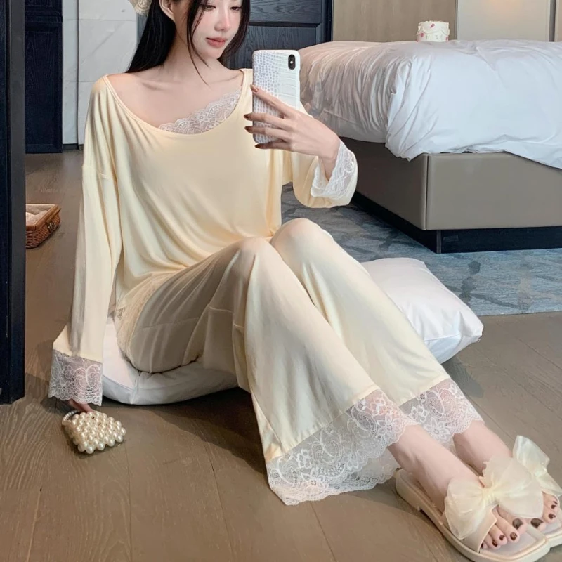 

Новые осенние кружевные рубашки с длинными рукавами и длинные брюки с нагрудными подушечками, пижамы из модала для женской домашней одежды.