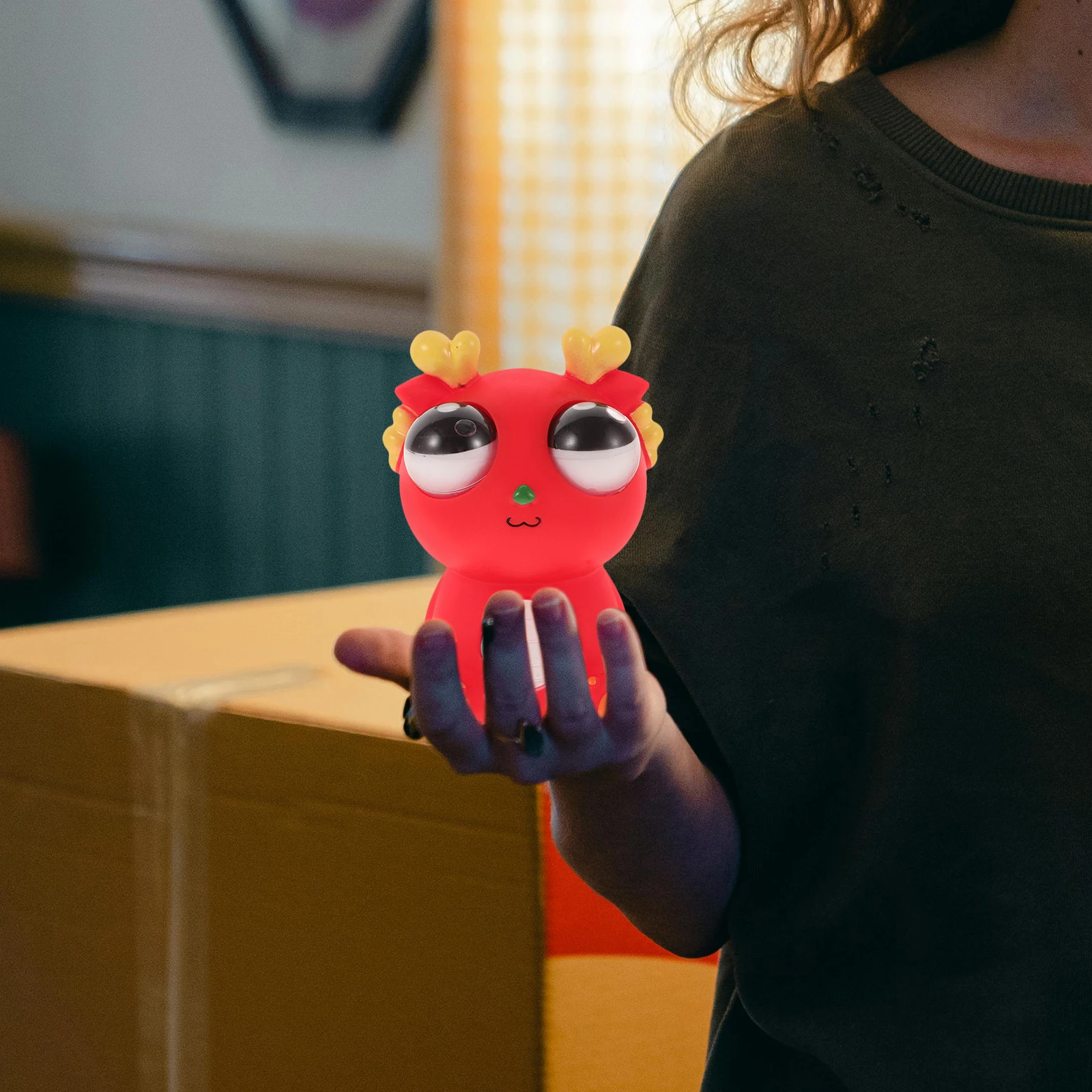 

Eye bulging Dragon Toy Staring Evil Funny Squeeze Popping Cute Wear resistant Delicate Stress Reliever Portable prank Tool