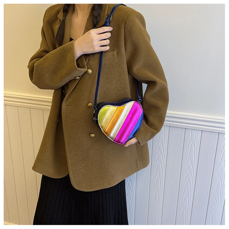 2024 neue Mode Design Sommer Mini Regenbogen Herz Frauen Handtasche Verbindung bunte Umhängetasche Patchwork Umhängetasche