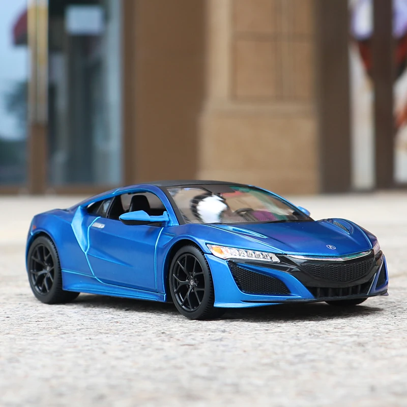 Maisto 1:24 2018 Acura NSX Sports Car High Simulation Diecast Car Metal Alloy Model Car Children\'s toys collection gifts B128