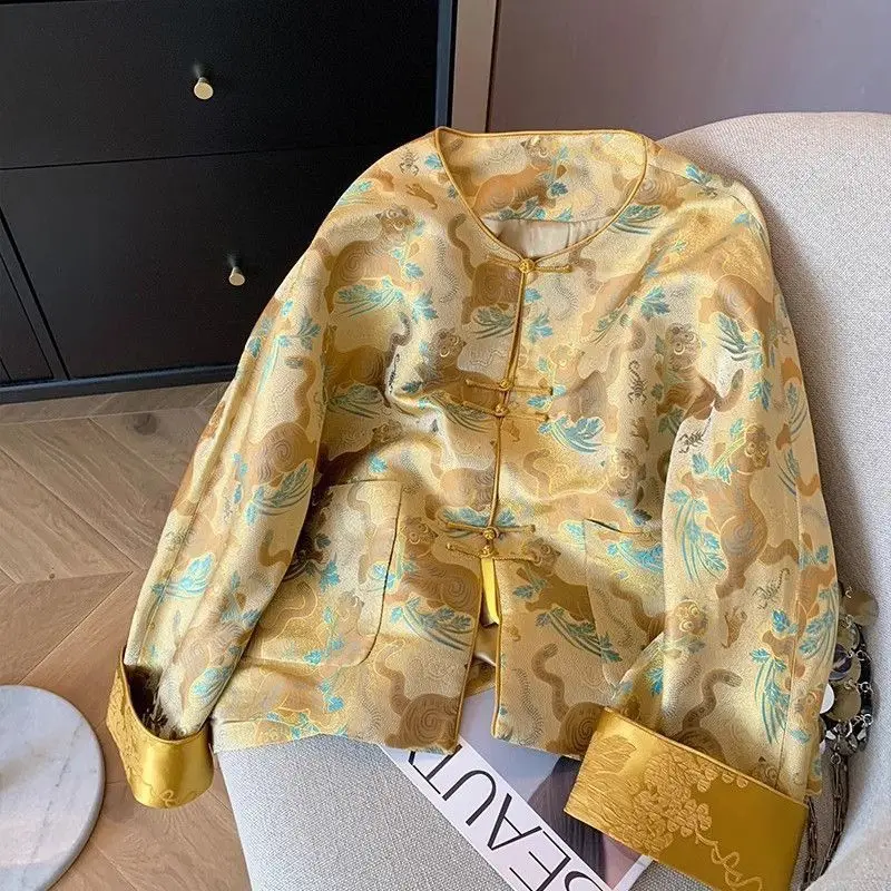 A New Chinese-style Jacquard Round-neck Button-up Jacket for Women in Early Spring Retro High-end and Unique Tang Suit Top Coat