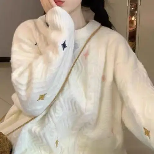 

Japanese Retro Soft Waxy Fried Dough Twists Sweater Women's Autumn and Winter Lazy Wind Loose Outer Wear Design Small Crowd