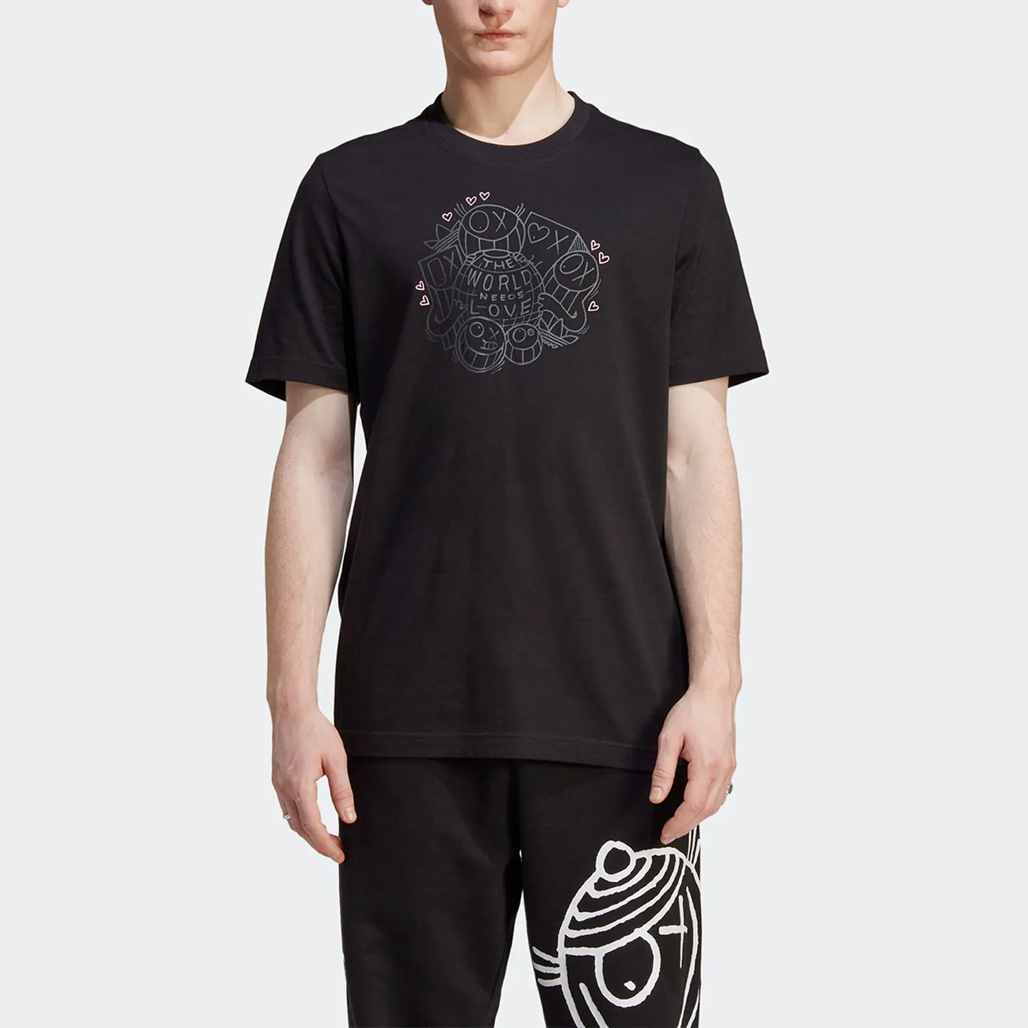 

Официальная мужская футболка Adidas Authentic 2023, спортивная футболка с короткими рукавами и граффити IA6390