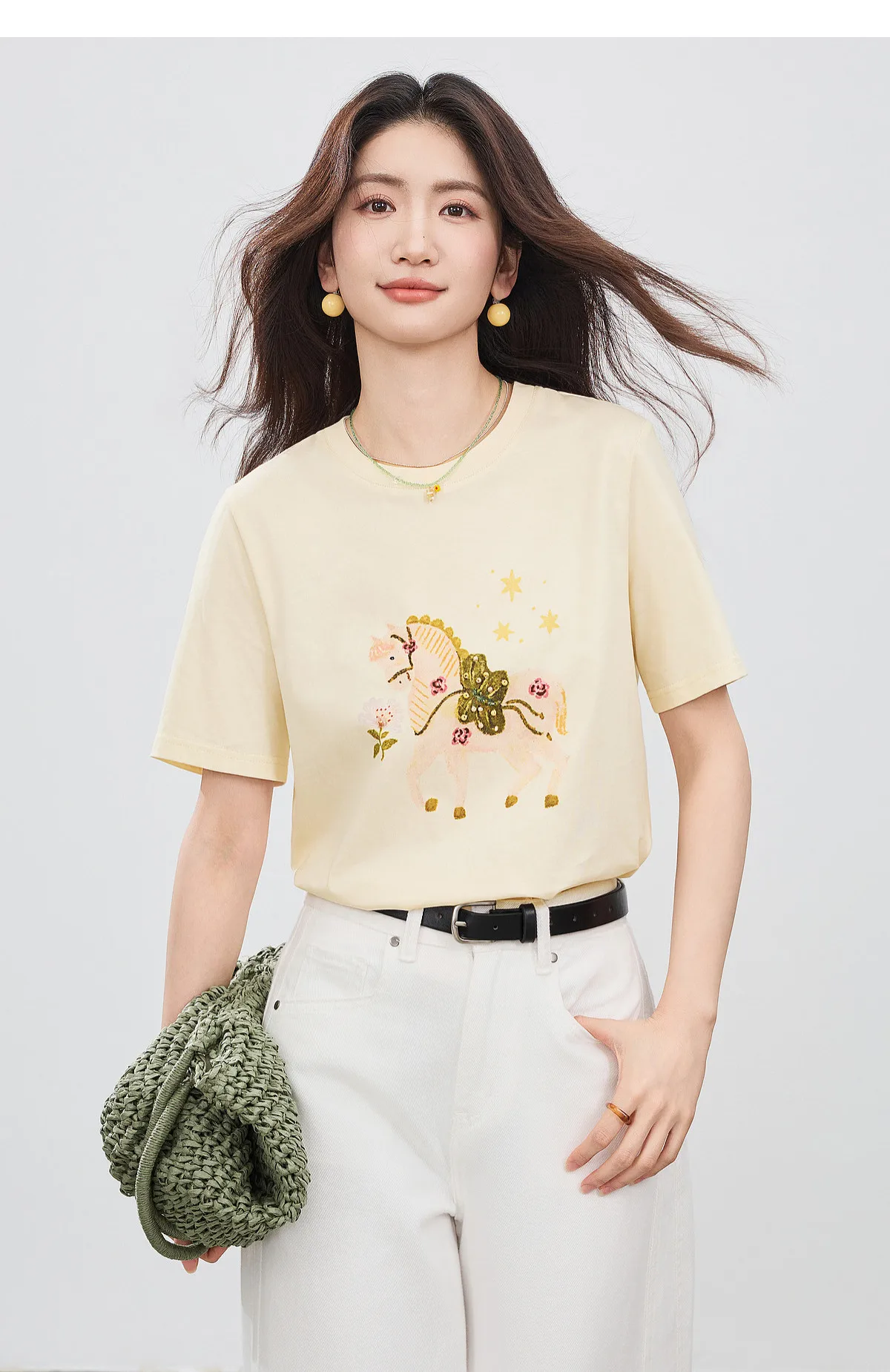 SENTUBILA Damen-T-Shirt mit Pferde-Print, 100 % Baumwolle, Sommer 2026, gerippter Rundhalsausschnitt, handbestickte Details, lässiges Alltags-Oberteil 162TG7259 – Detail 28
