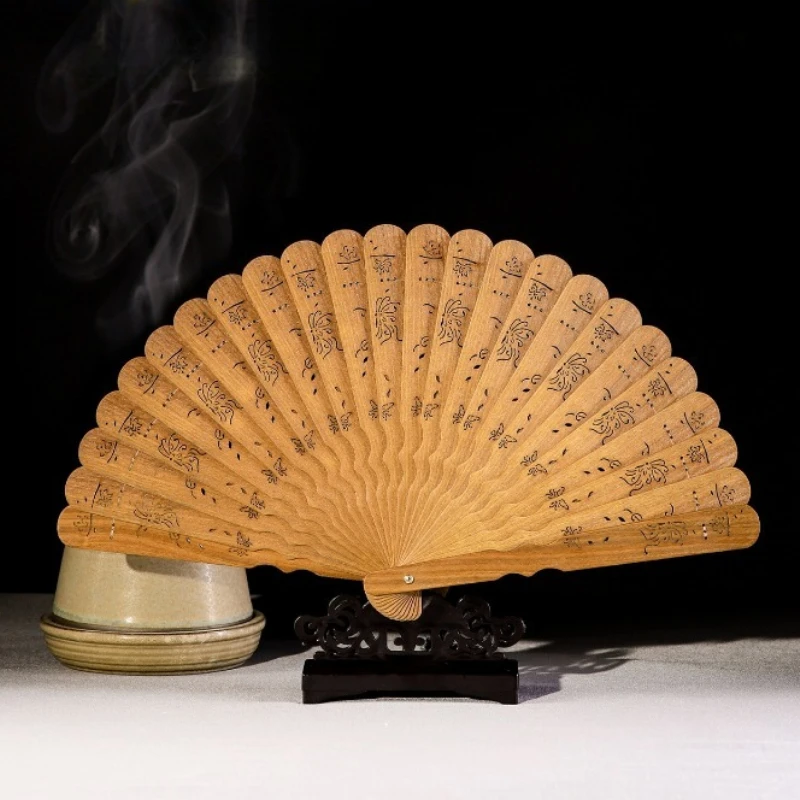 

Складной веер в китайском древнем стиле, зеленый сандал, полый ремесленный классический веер, украшение для дома, веер из цельного дерева
