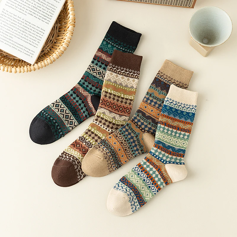 Womens cotton Socks Autumn and Winter Warm Socks Thick Knit Cabin Cozy Crew Soft Socks Gifts for Women Colorful Fashion