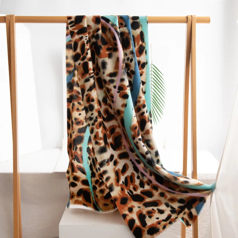 Retro Leopard Print Luxury Scarf for Women Winter Trend Imitation Cashmere Warm Scarves Cold-proof Shawl Clothing Accessories