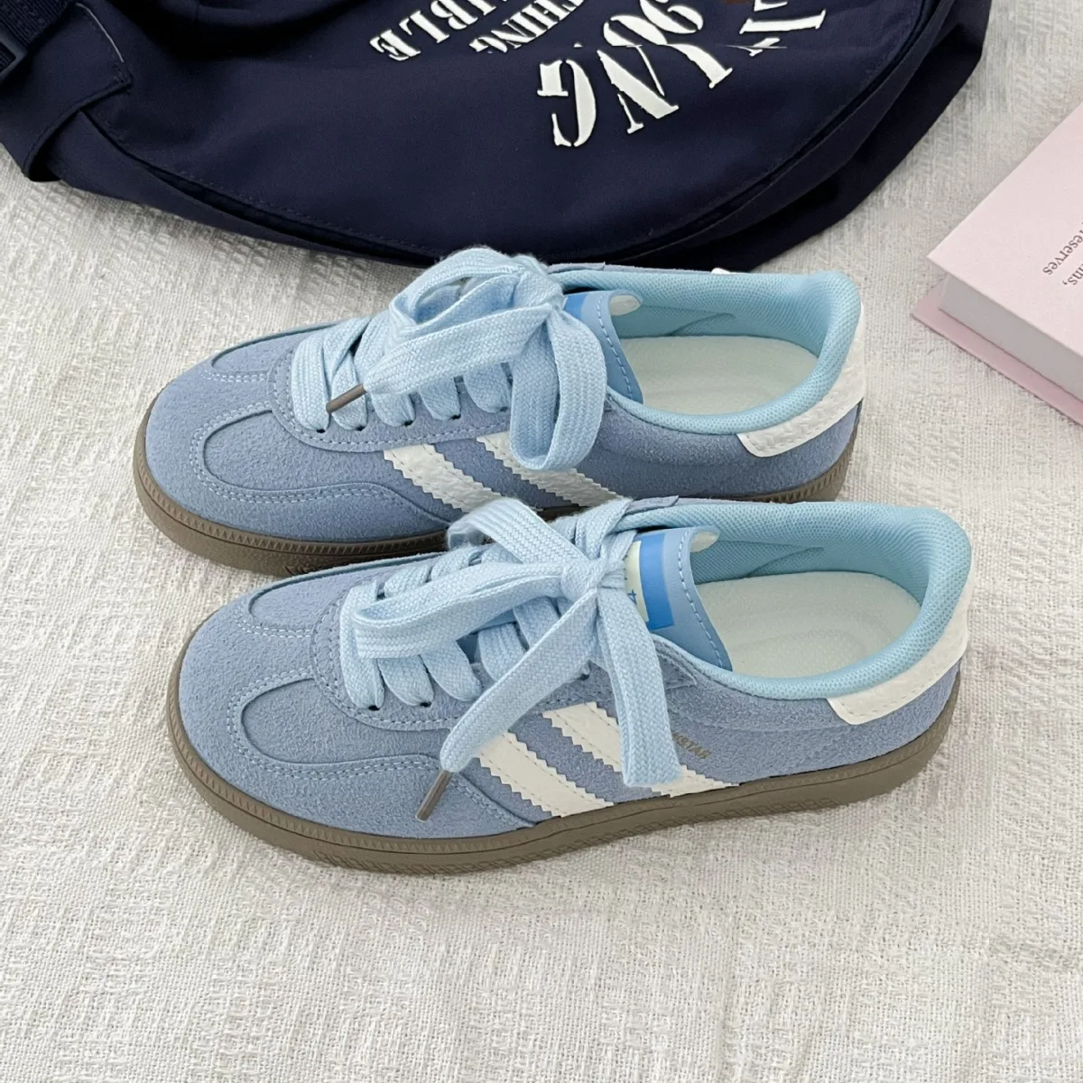 Vintage-style sneakers for women, new style white sneakers, trendy women's sneakers for students, casual sneakers, board shoes view 3