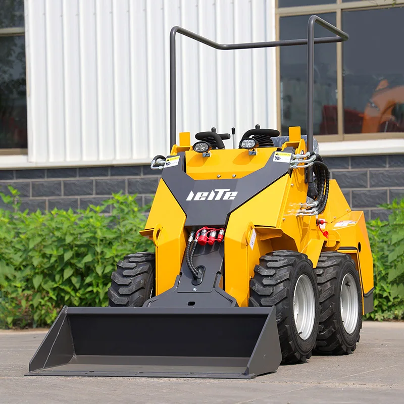 Mini minipala compatta personalizzata adatta per ruote urbane Piccola minipala a 4 ruote motrici per la costruzione di giardini agricoli
