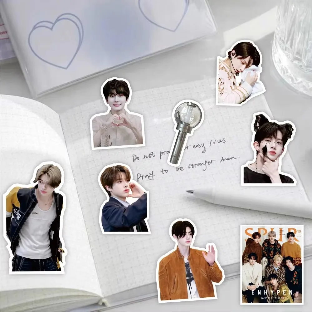 65 قطعة ملصقات فريق Kpop ملصقات جمالية ل لوح التزلج الأمتعة حقيبة دفتر الكتابة على الجدران ملصق الشارات لتقوم بها بنفسك الهدايا
