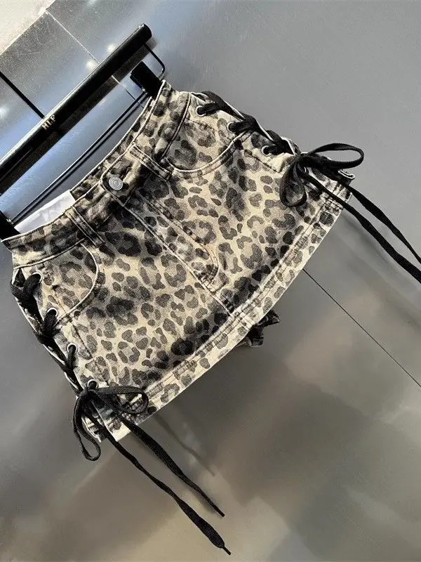 Design Sense Straps Spice Girl Hip Skirt Women 2026 Summer Retro High Street Leopard Print Denim Skirt