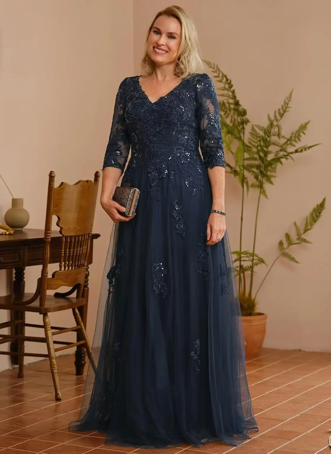 

Women's 3/4 Sleeve Mother of The Bride Dresses Lace Applique Pleated Formal Party Dress