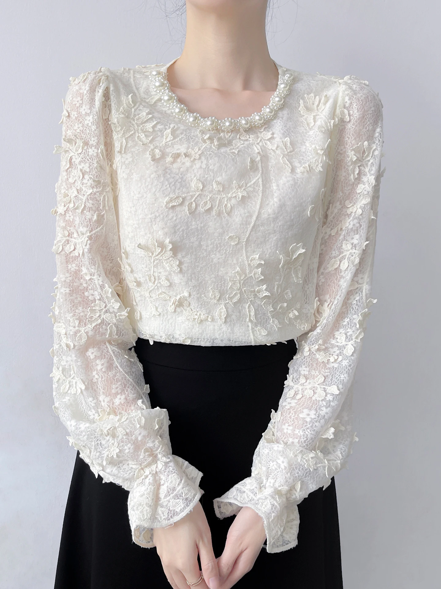 

Корейская роскошная женская футболка с объемными цветами, тяжелым кружевом и вышивкой бисером, ажурная, длинная...