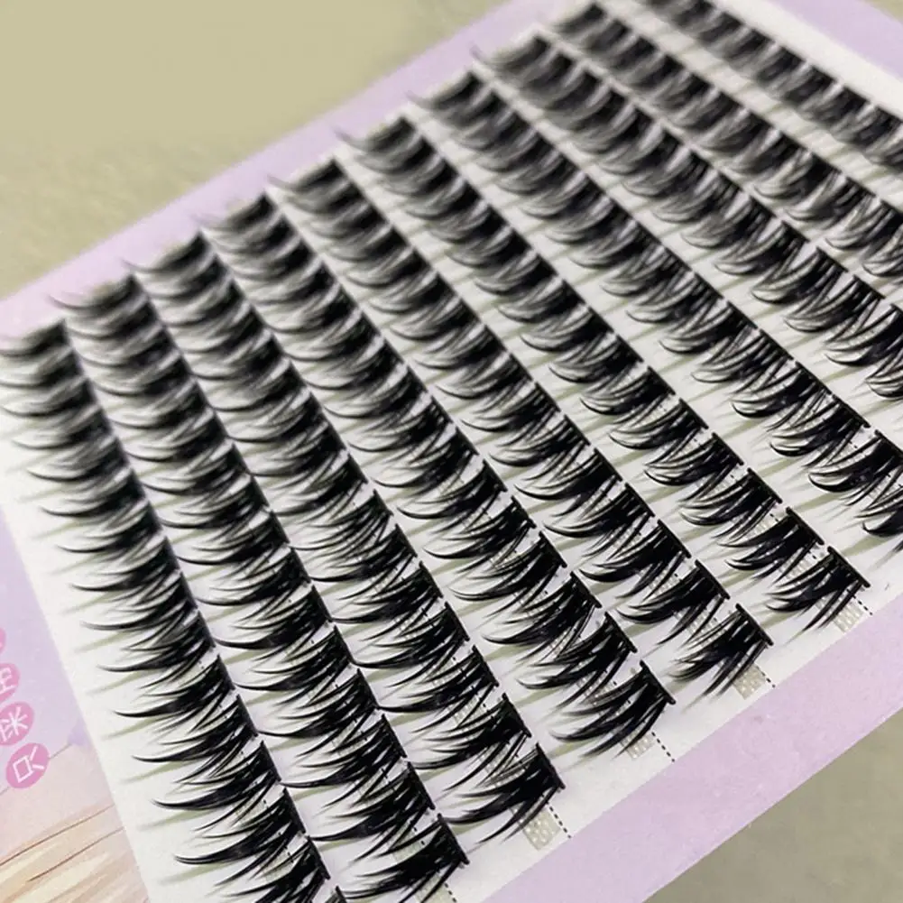 1 Box Trendy Non-Irritating Artificial Eyelashes Good Ductility 3D Fluffy False Eyelashes Eye Makeup Prop Dress Up