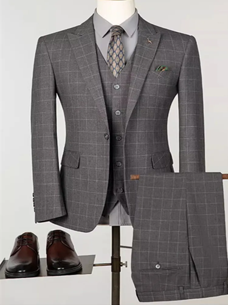 Stylish luxury high quality men's suit with trousers, casual configuration, selected high quality fabrics 7197