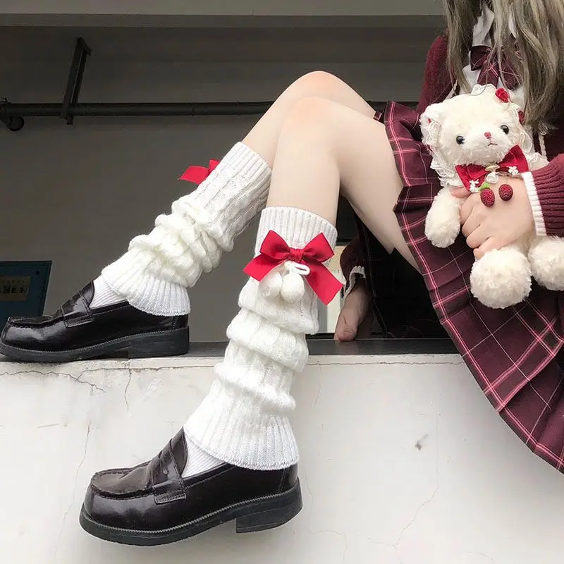 meias-femininas-estilo-japones-com-lacos-brancas-de-inverno-estilo-jk-com-tecnologia-heattech-de-trico-com-pompons-meias-quentes-e-fofas