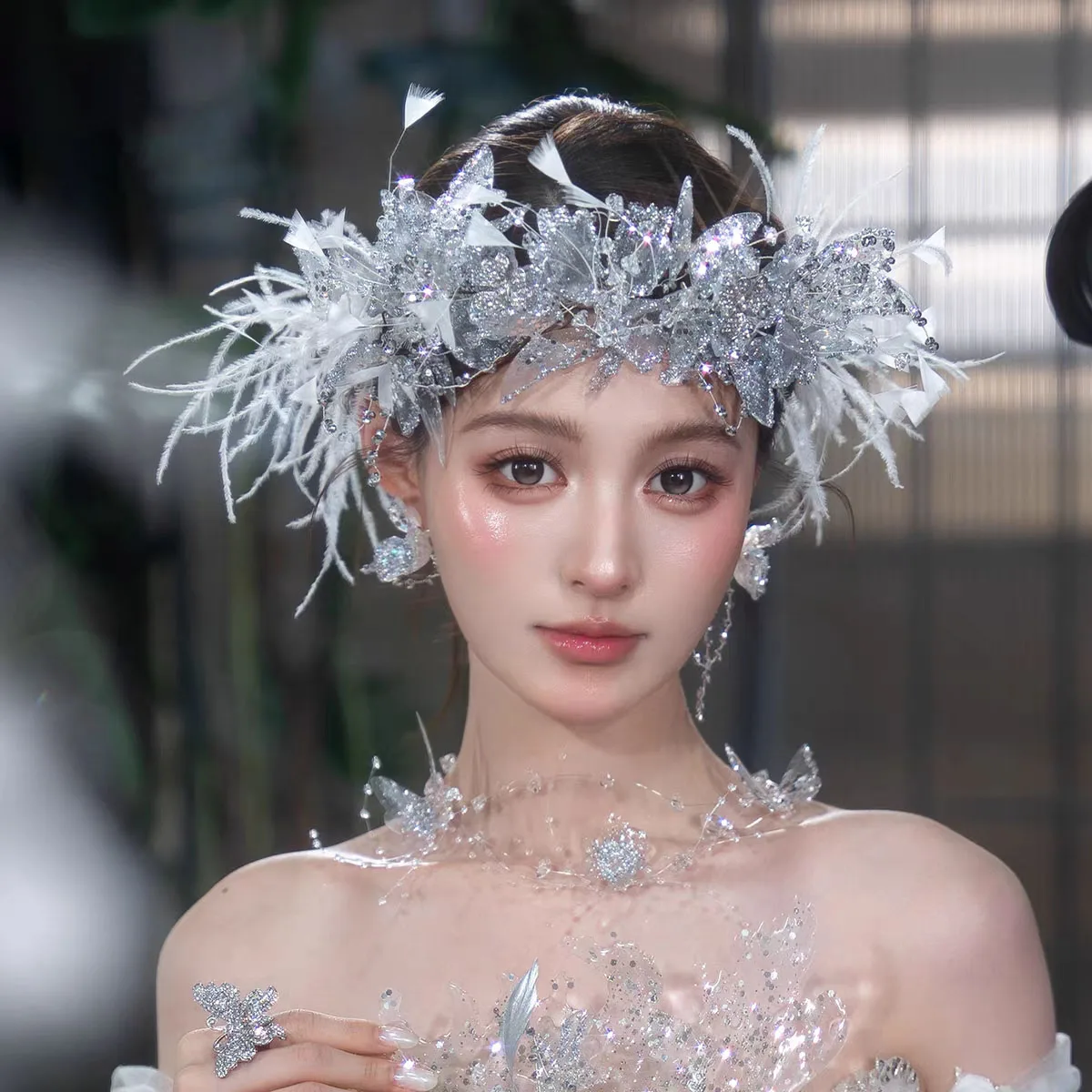 Handmade Water Gel Hairband with Lively Feathers Japanese Korean Style for Bride Wedding Makeup Studio  Hair Accessories