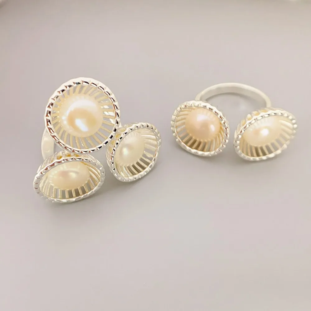 

New Style Small Flower Shape Inlaid with Freshwater Cultured Pearls, Brass, Silver-plated, Fashionable Cold Style Open Ring