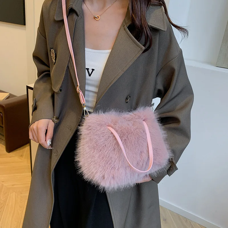 

New Fashionable Furry Handbag Small Square Bag Autumn And Winter Texture Women's Crossbody Bag Simple Shoulder Bag