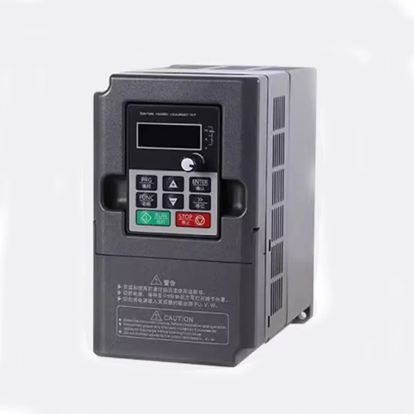 

0,75 кВт/1,5 кВт/2,2 кВт/3 кВт однофазный вход 220 В и однофазный преобразователь частоты 220 В для двигателя