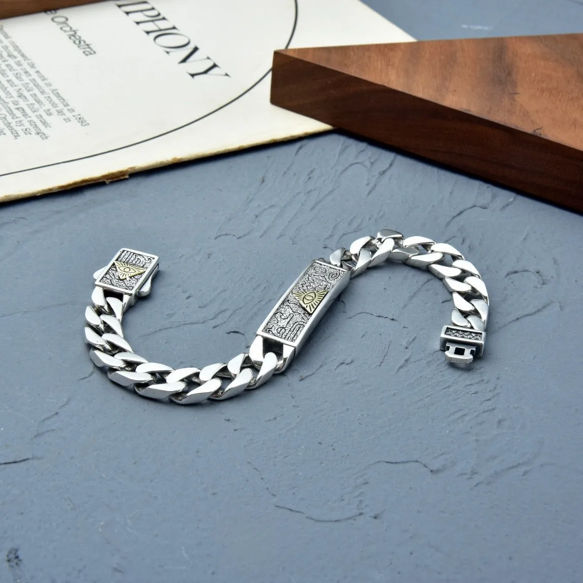 NY 2023 New Men's Bracelet Smooth Face Men's All Know Eye Buckle Bracelet Dominant Retro Couple Style