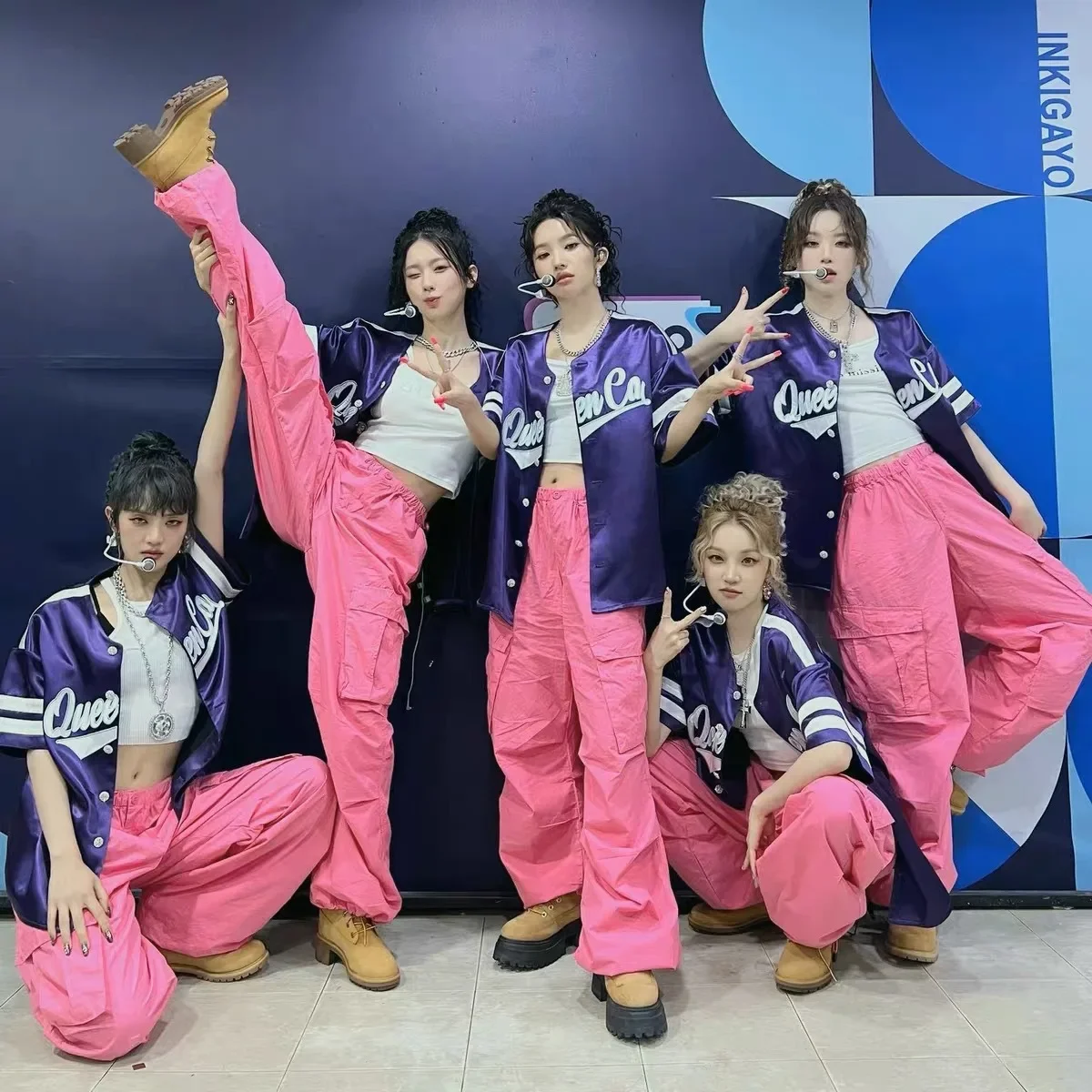 Coreano gruppo donne cantante ballerino Costume Hip Hop abbigliamento maniche corte cappotto rosa pantaloni Cargo Y2K Jazz Performance Outfit