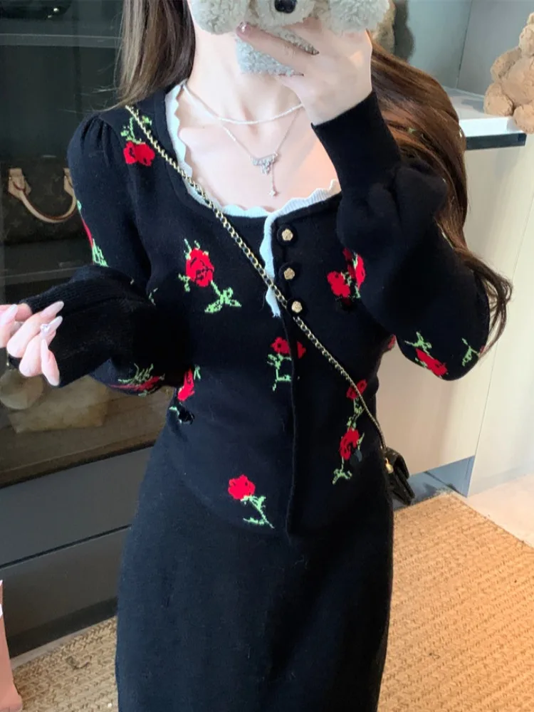 

Korean Style Rose Knitted Sweater Women's Fashionable Slimming High-End Feeling Autumn Winter Vintage Personality Top