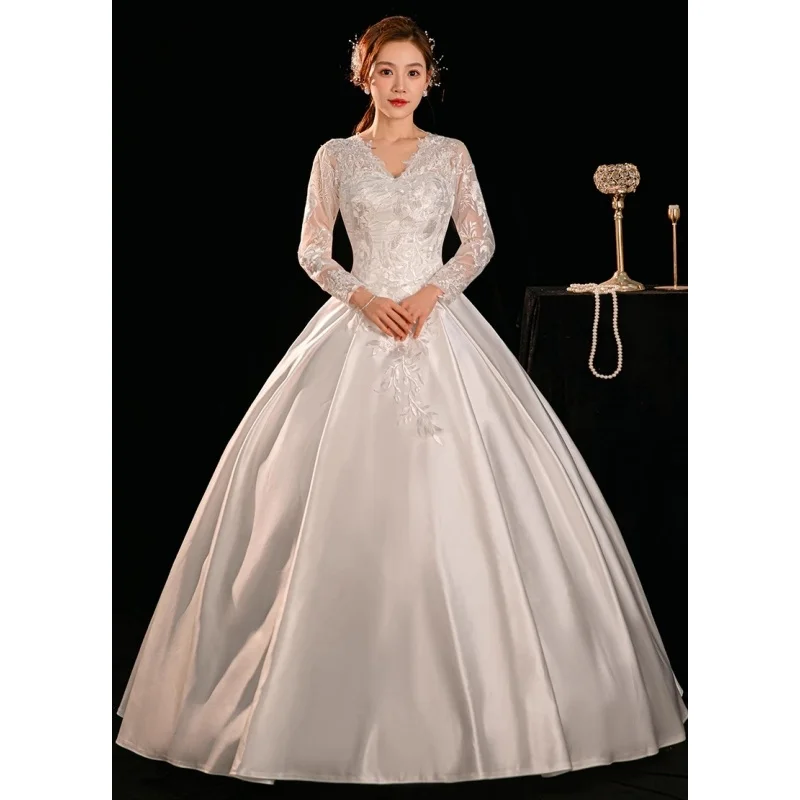 

It's Yiiya Wedding Dress White Satin Appliques V-neck Full Sleeves Lace up Princess Floor Length Plus size Bride Ball Gown XN166