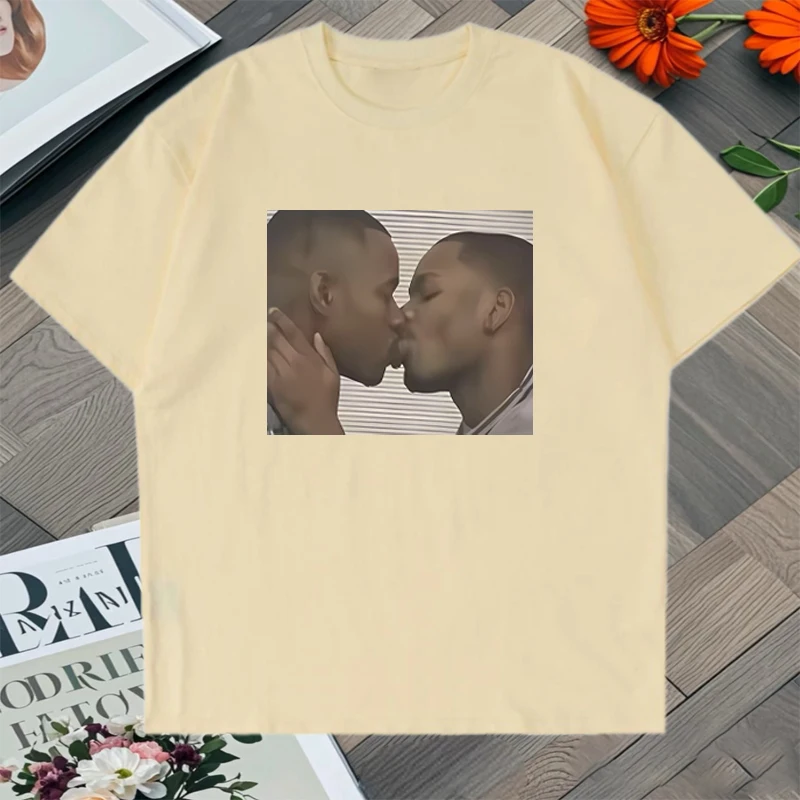 Funny Two Men Kissing Meme Graphic Tee shirt 100% Cotton Men Women short sleeve t-shirts popular Crew Neck Oversized Top Unisex
