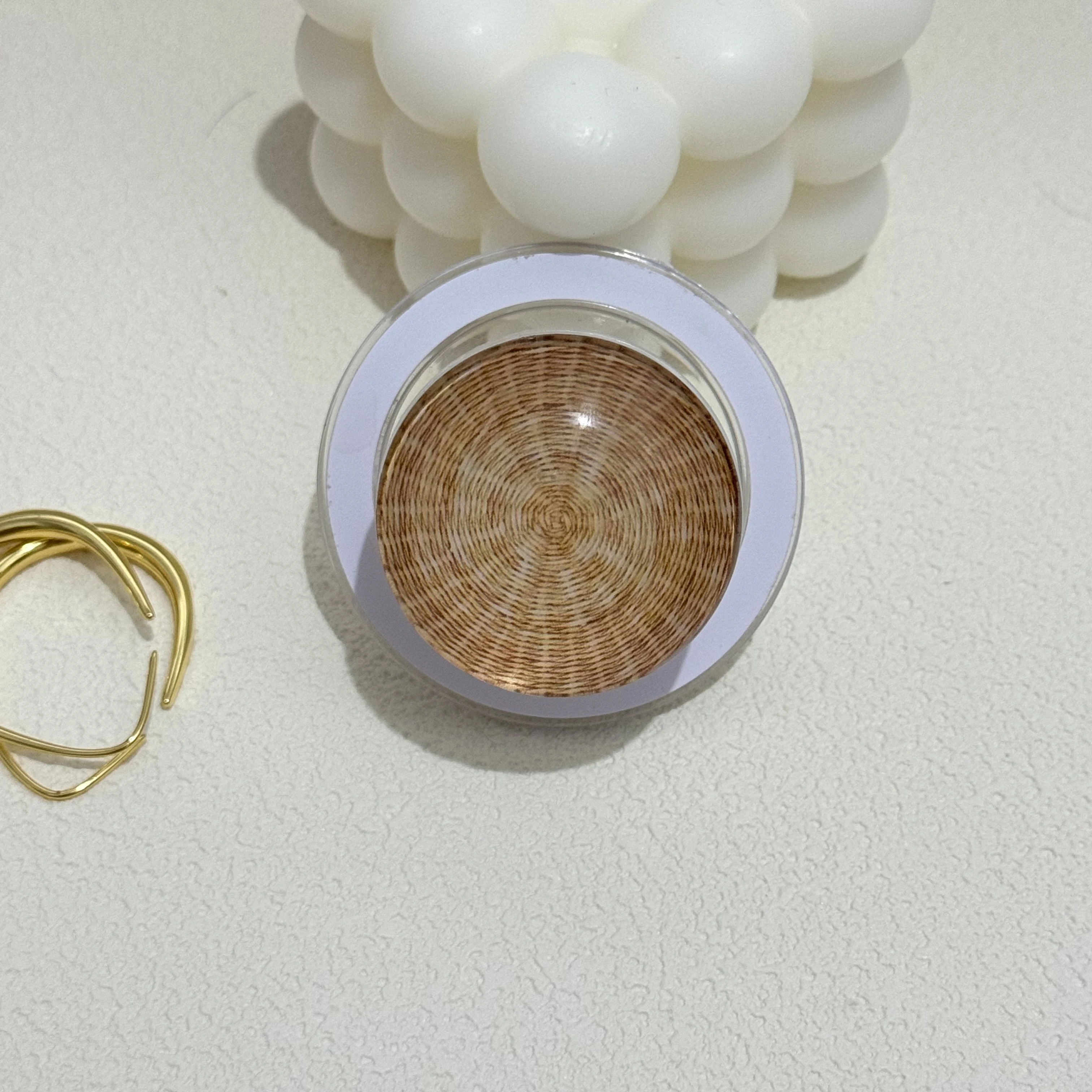 دعامة مغناطيسية جديدة من الزجاج المنسوج الكوري، ذات مظهر جيد وعملي، محبوبة من قبل الجميع