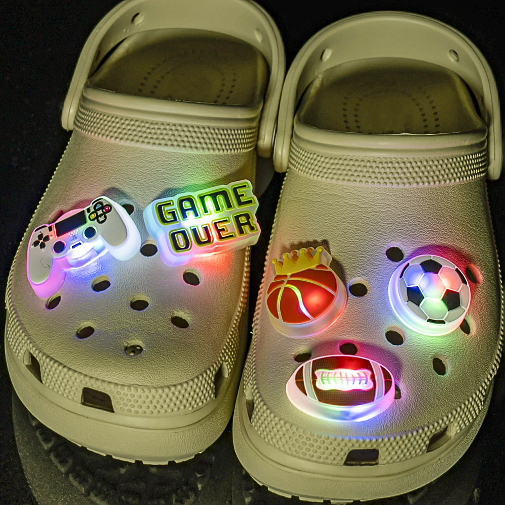 1–5 Stück LED-Schuhanhänger, beleuchtetes Zubehör, Tiere, Pflanzen, Salamander, Schuhdekorationen, Anstecknadeln für Kinder, Männer, Frauen, Geschenke, Clog-Schnallen – Detail 19