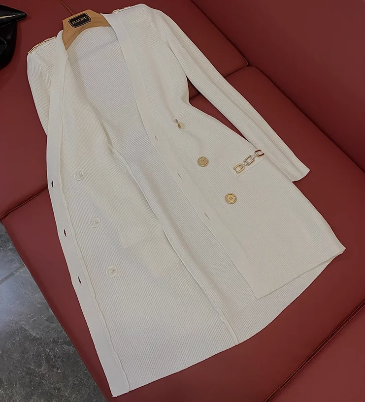 French Style Vintage Deep V-neckline Chain Lady 2024 Spring Cloth Double-breasted Long Sleeve Women Skinny Knit Mini Dress