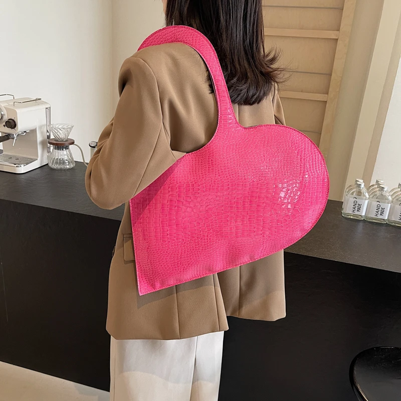 

Underarm Bag PU Leather Solid Color Shoulder Bag for Women Heart-Shaped Hobo Bag Clutch Purse for Work Travel