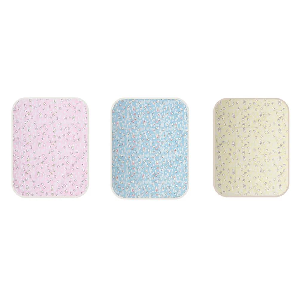 

1Set Waterproof Baby Bed Pads Assorted Color Durable Wetting Pads Protector for Infant Crib Mattress Travel Changing