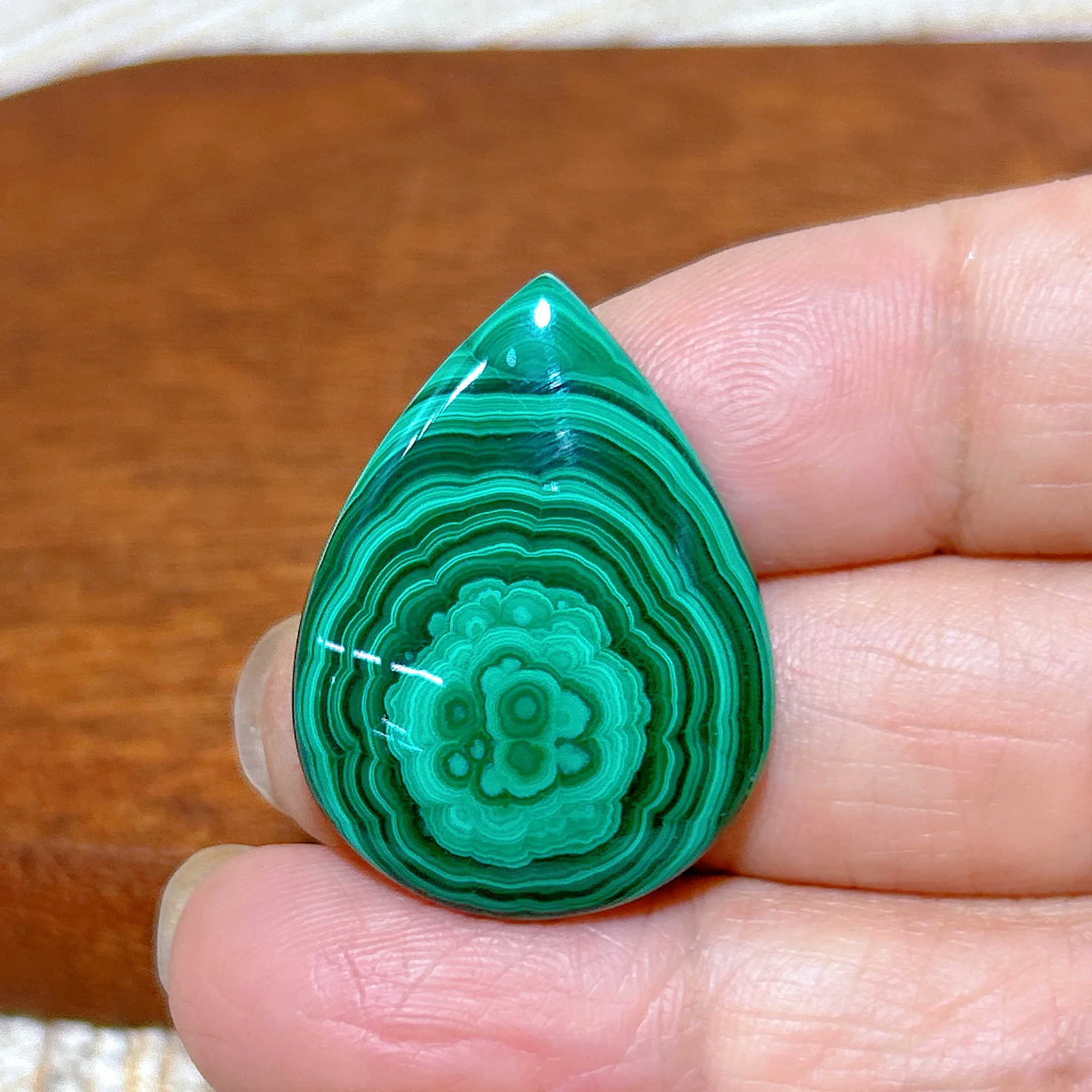 

Healing Natural Crystal Malachite Drop Shape Accessory Polished Gemstone High Quality Reiki Ornament Energy Home Decoration Gift