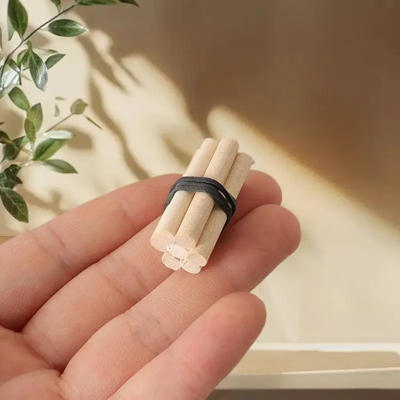 1/12 Scale Pretend Play Firewood Toy Set, Pack of 5, Doll House Accessory for Camping Scenario Decoration