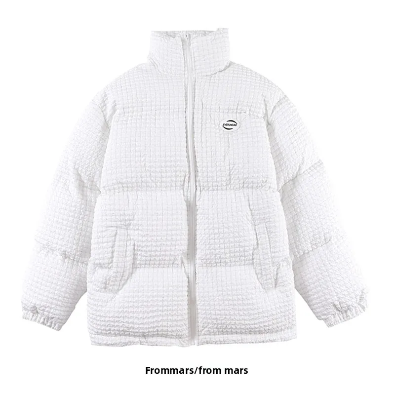 

Свободная куртка из хлопка молочно-белого цвета с воротником-стойкой, утепленная, в стиле стритвир, повседневная, молодежная, трендовая.