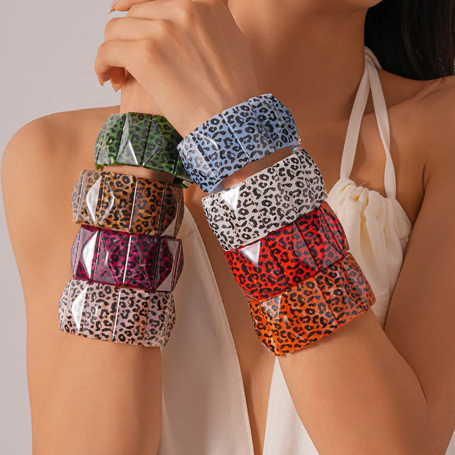 

Акриловый браслет с геометрическим квадратным узором и леопардовым принтом, экстравагантное уникальное украшение для рук, модные аксессуары