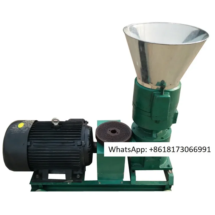 

Taifeng Farm uses a household small manual pelletizer for poultry and livestock feed pellet production