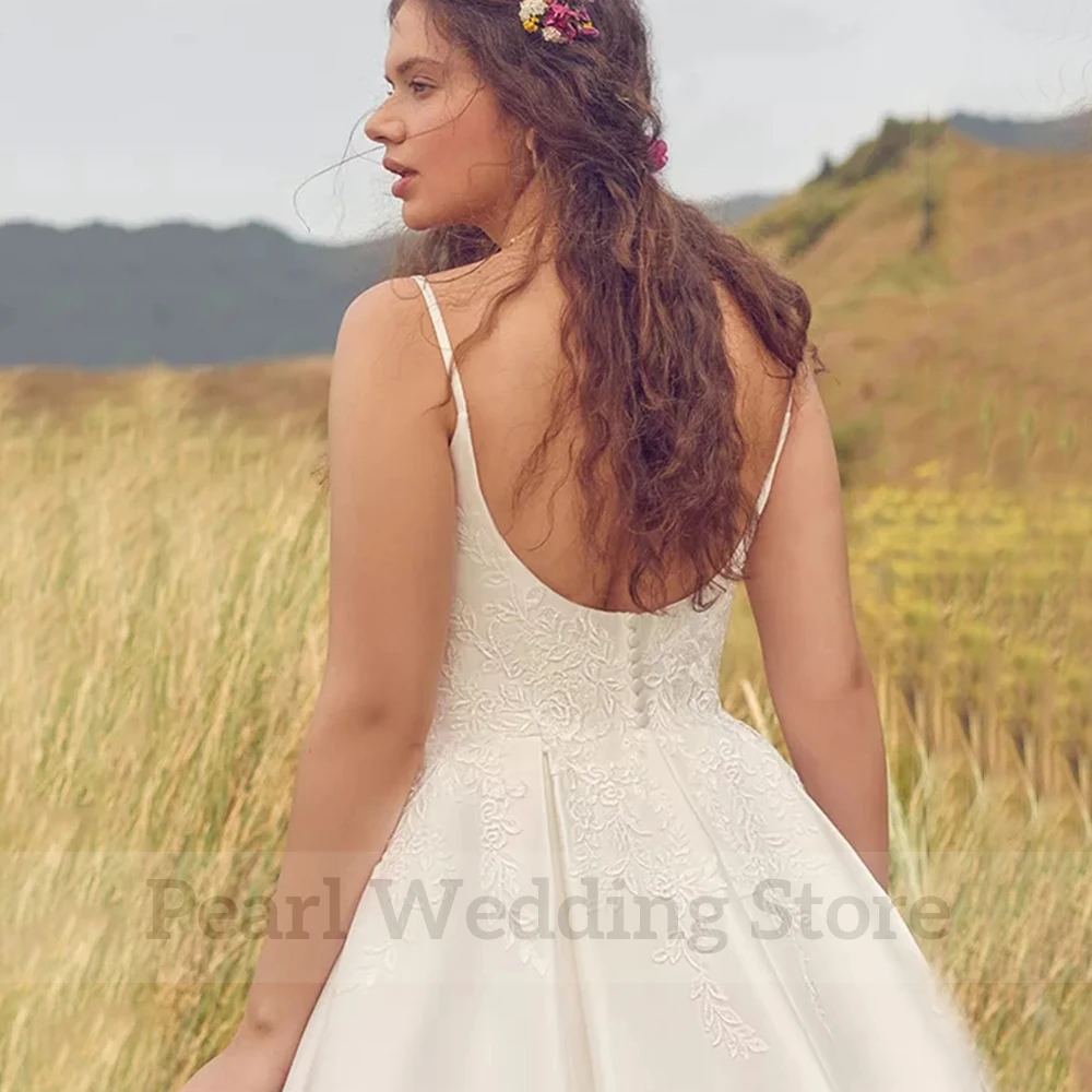 Simple Spaghetti Straps A-Line Floor Length Wedding Dress Applique Satin Bridal V-Neck and Open Back Sweep Train Gowns Robe