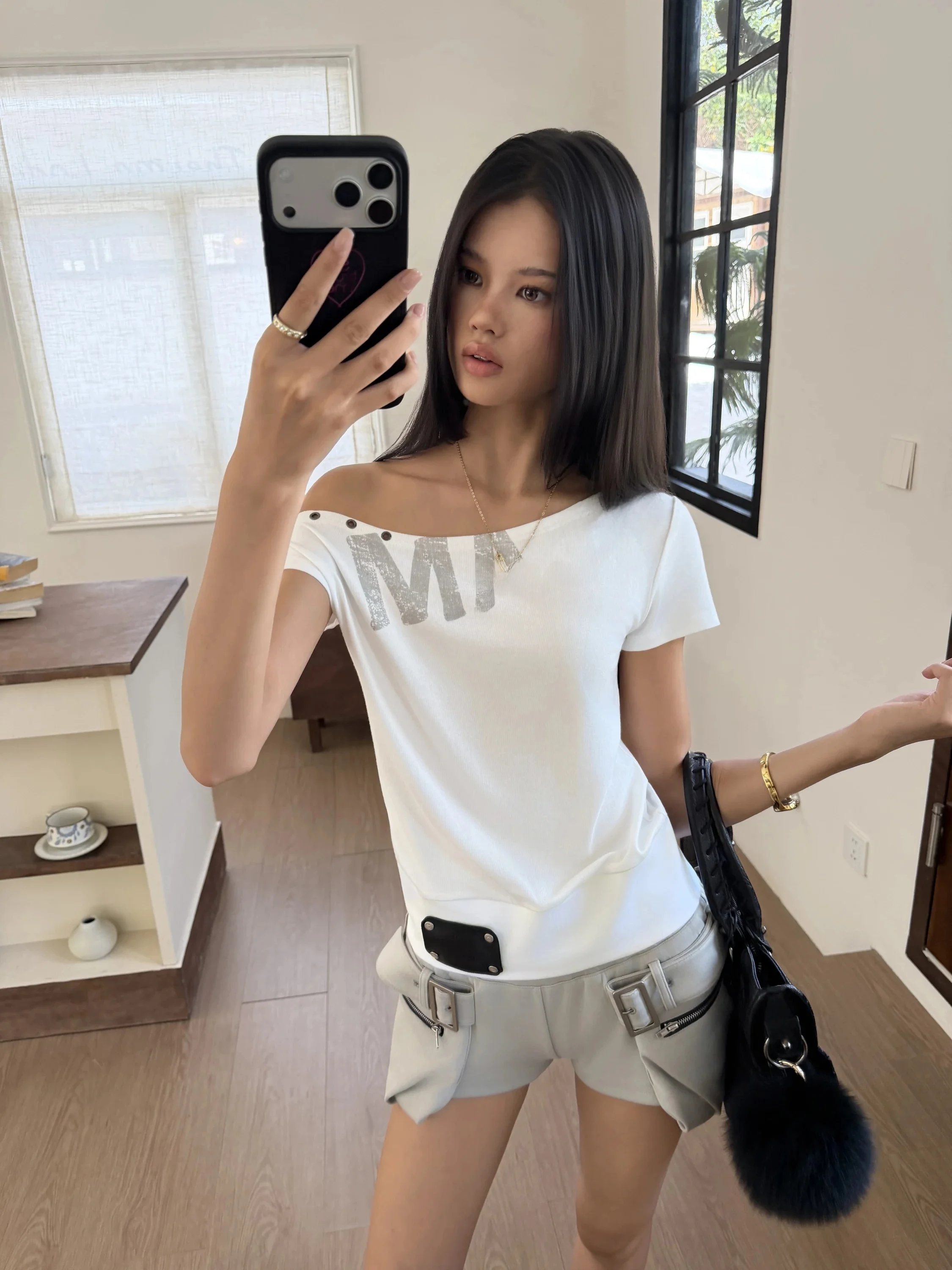 Audwyn Street Style Short Sleeve T-Shirt Women's Slim Fit Belly Baring Rivet Lettering Top Summer Fashion Casual Wear