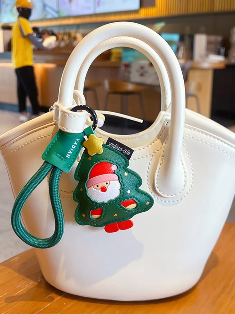 PU-Leder Schlüsselanhänger Weihnachtsmann Weihnachtsbaum Rentier Socken-Anhänger Schlüsselring Taschenanhänger Feiertags-Party-Dekoration Geschenk für Frauen – Detail 3