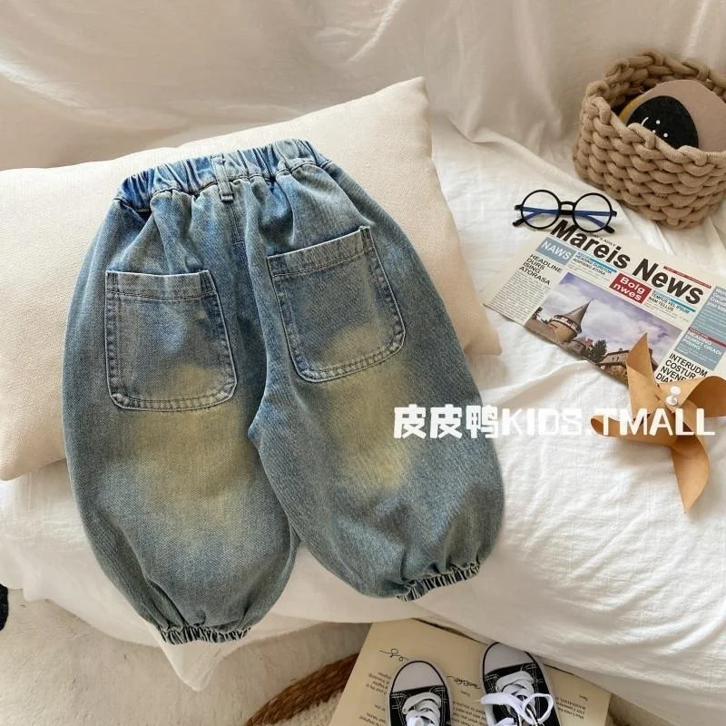Pantaloni jeans per bambini Pantaloni primaverili e autunnali Pantaloni elasticizzati per ragazzi 2025 Pantaloni per piedi con stampa allentata per bambini nuovi da ragazzo 1 2 3 4 5 6 7 8T