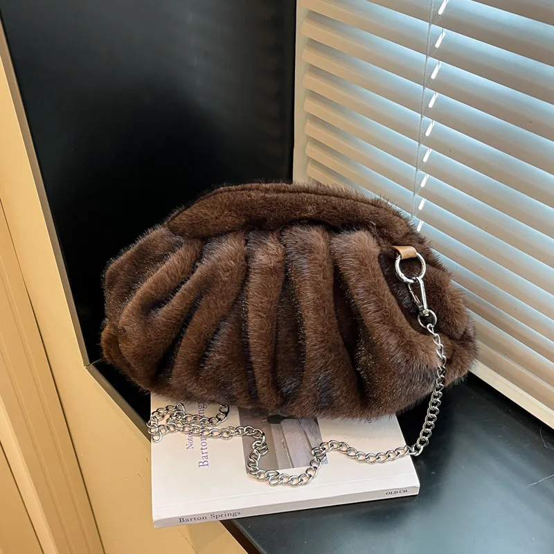 Autumn Winter Fashion Plush Women's Shoulder Bag Chic Furry Crossbody Purse with Metal Chain Luxury Brand Designer Small Clutch