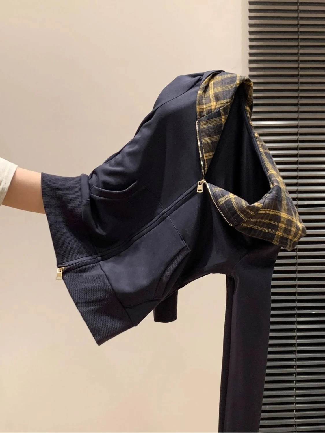 

Женская свободная удлиненная толстовка на молнии, кардиган, базовый слой, нижняя одежда, осенне-зимний топ премиум-класса, корейский стиль