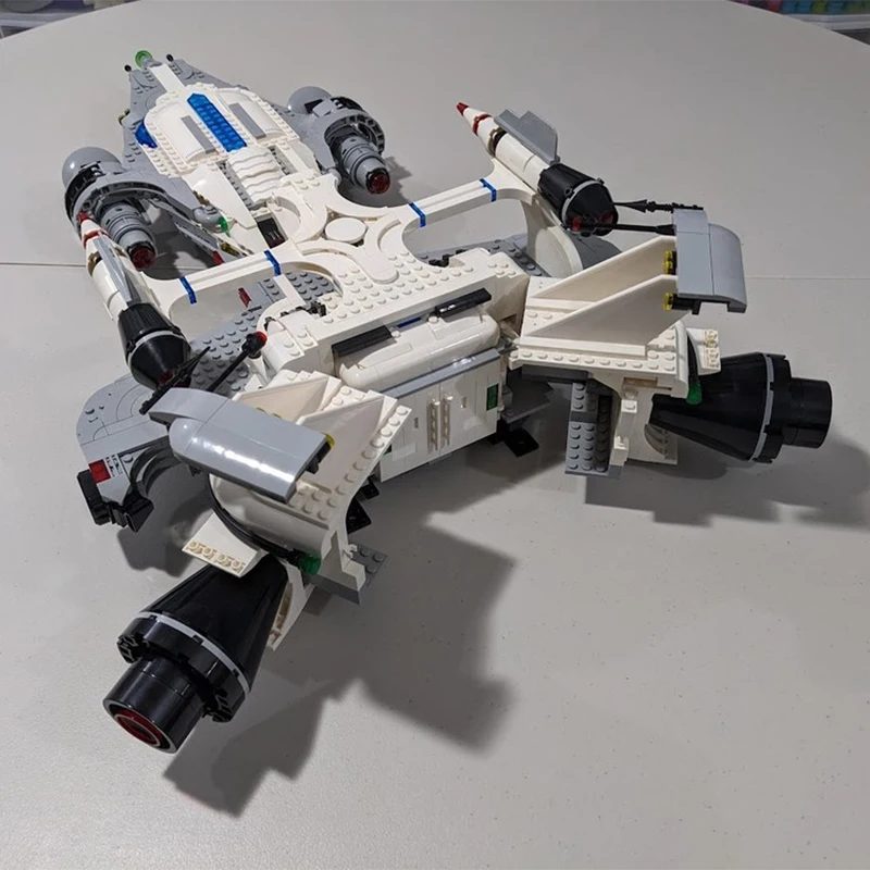 1838 pezzi MOC Flotta Stellare Voyager Deluxe - Neo Classic Space Building Blocks Regalo di Natale Coordinazione occhio-mano sussidi didattici