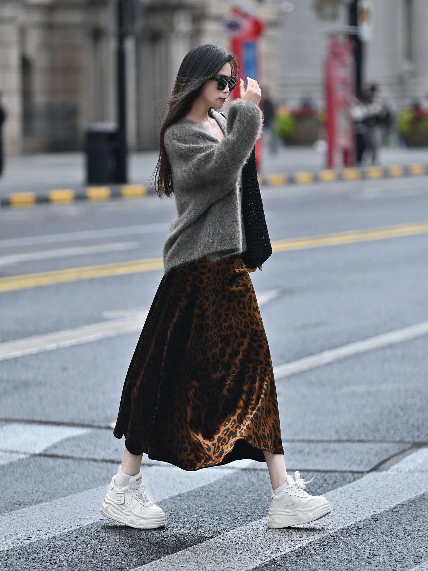 

Winter New Gold Velvet Thiened Fce Lined Leopard Print Simple Luxury A-Line Midi Skirt Women's Ci Commute Casual Skirt