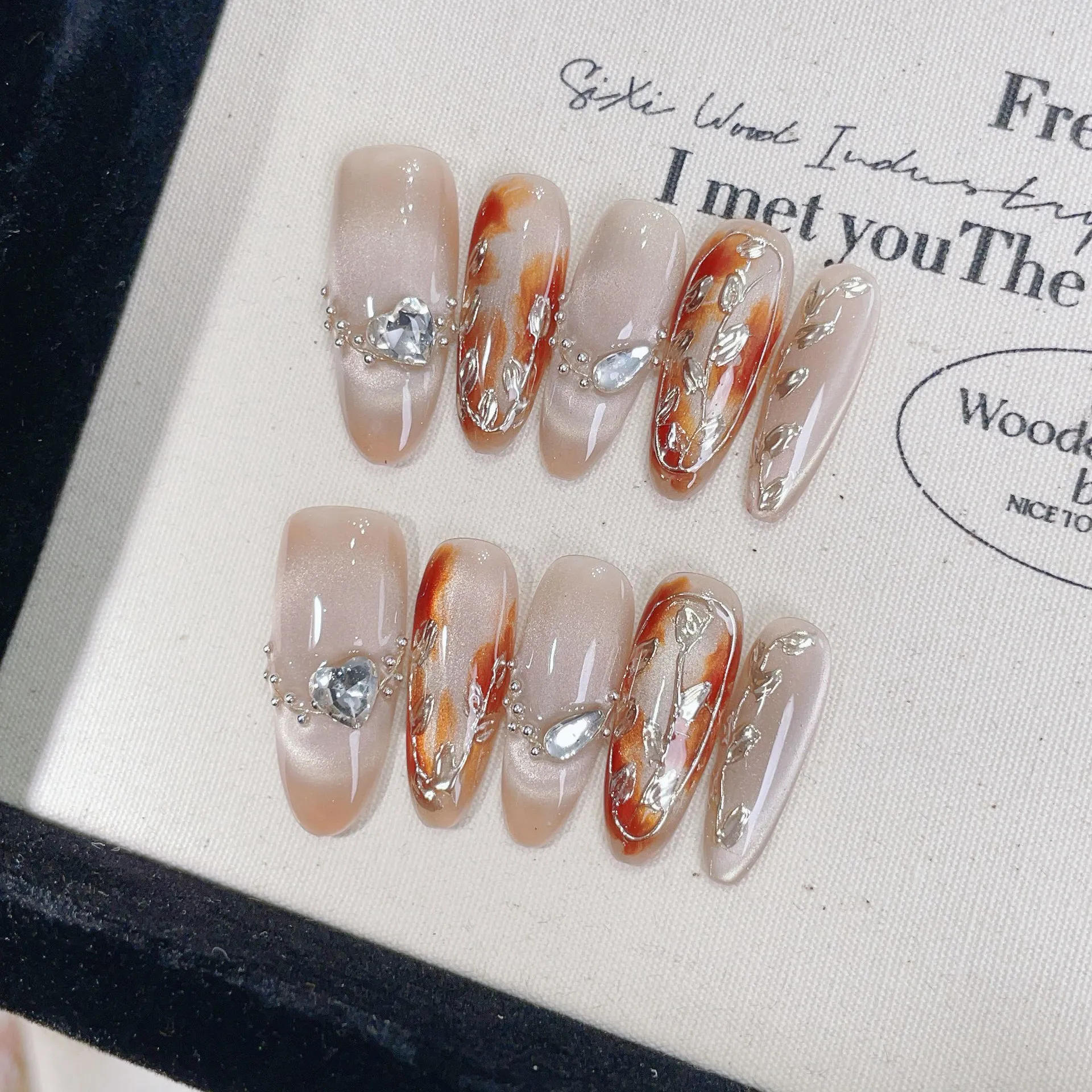 

10 Pcs Autumn and Winter New Handmade Wearing Nail Pieces Maillard Advanced Sense French Cat Eye Hand-painted Fake Nail Art